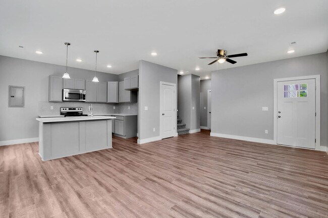 Building Photo - 4775 E 45th St N