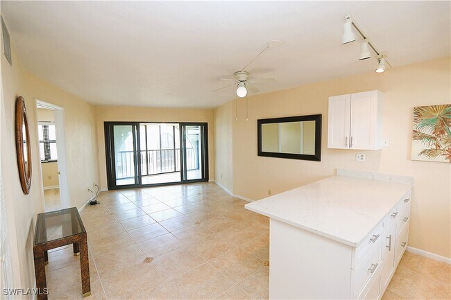 Building Photo - 1023 Anglers Cove