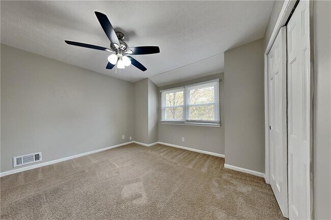 Building Photo - 2779 Lanier Dr