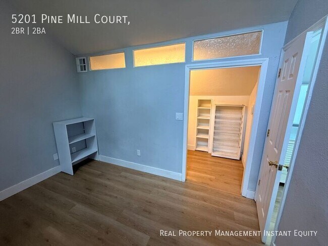 Building Photo - 5201 Pine Mill Ct