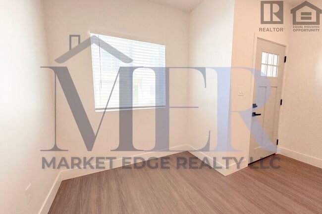 Building Photo - 3Bed/2.5Bath House in Sedona! Ready for Im...