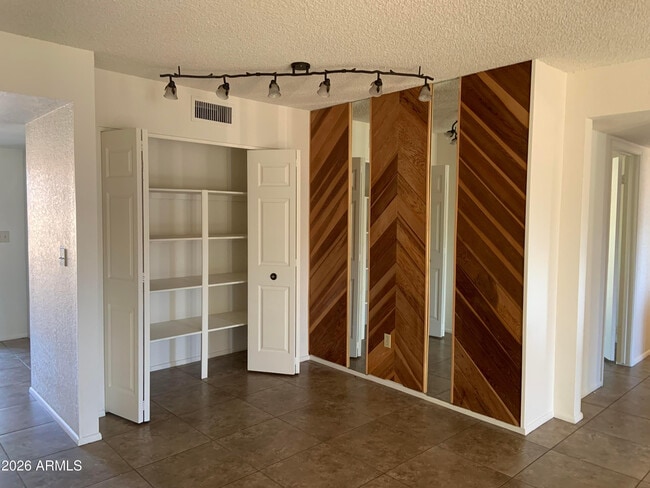 Building Photo - 17634 N 2nd St