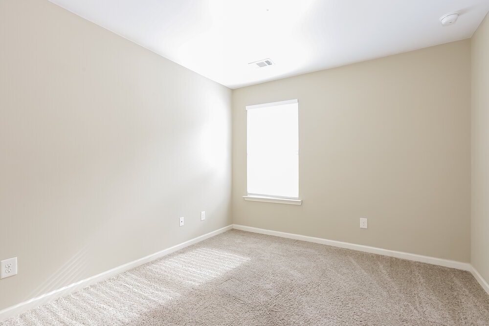 Building Photo - 496 Hill Crest Cir