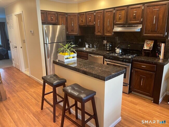 Building Photo - 448 Cypress Rd