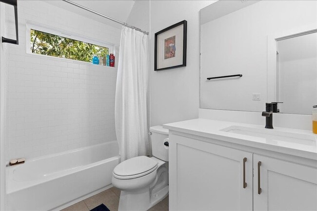 Building Photo - 4201 Clawson Rd