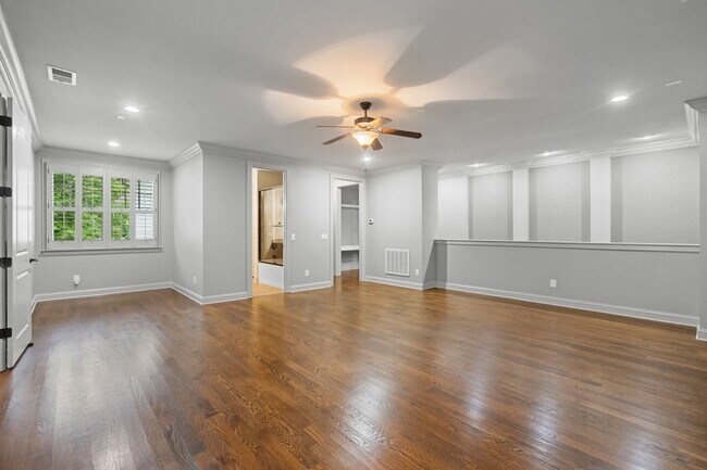 Building Photo - 444 Wild Elm St