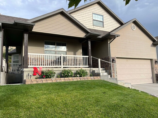 Building Photo - 639 S Appaloosa Cir