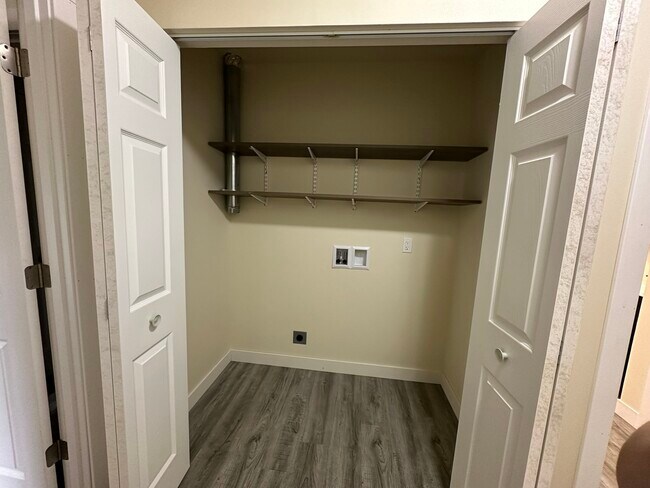 Building Photo - Valley View Estates C