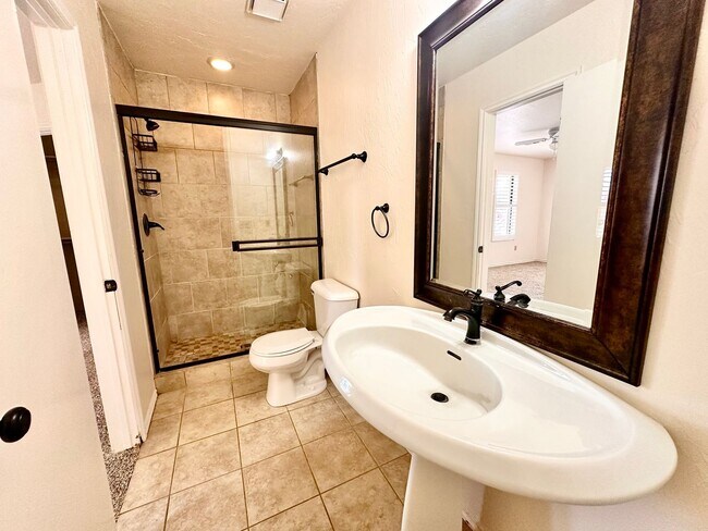 Building Photo - Spacious 4 Bed in Deer Creek - Move in Deposit-Free!(If Qualified)