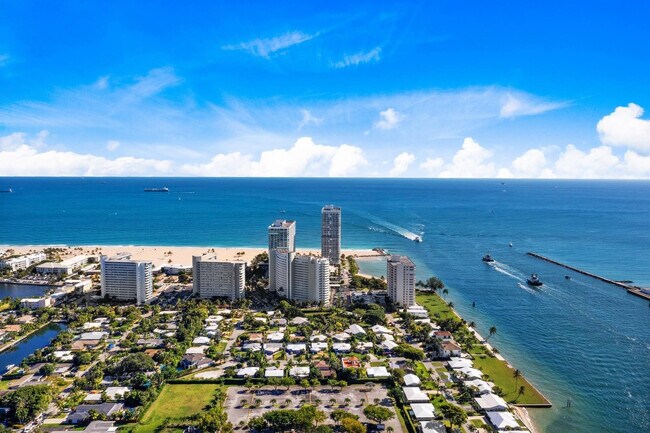 Building Photo - 2000 S Ocean Dr