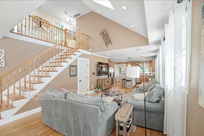 Building Photo - 69 Jaques St