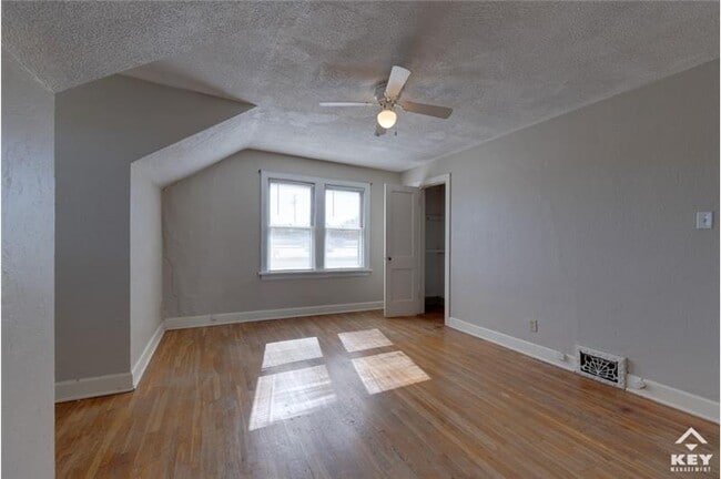Building Photo - 115 N Oliver St