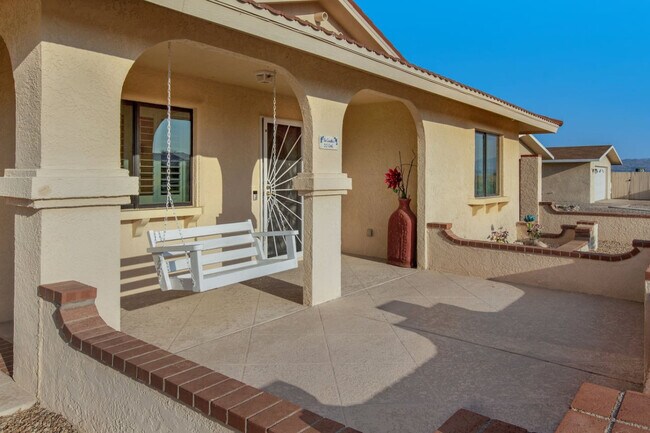 Building Photo - 212 Coral Dr