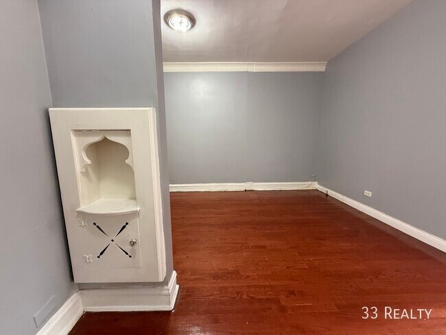 Building Photo - 2751 N Lavergne Ave