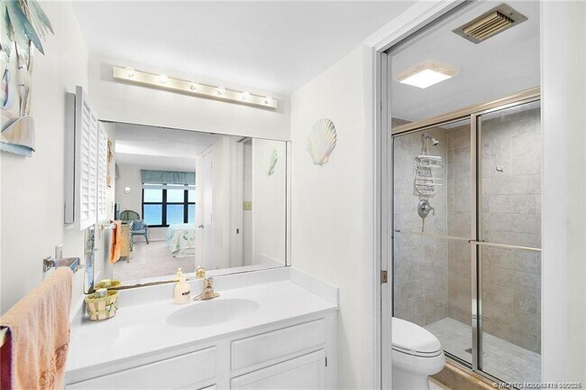 Building Photo - 10200 S Ocean Dr