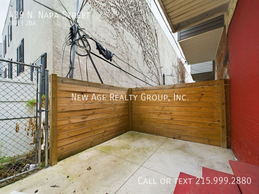 Building Photo - 439 N Napa St