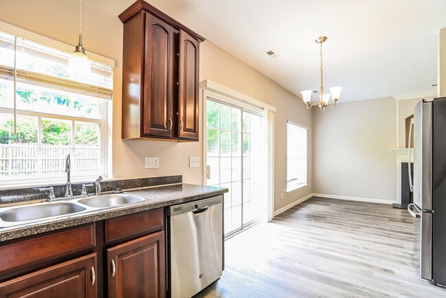 Building Photo - 6319 Gatesville Ln