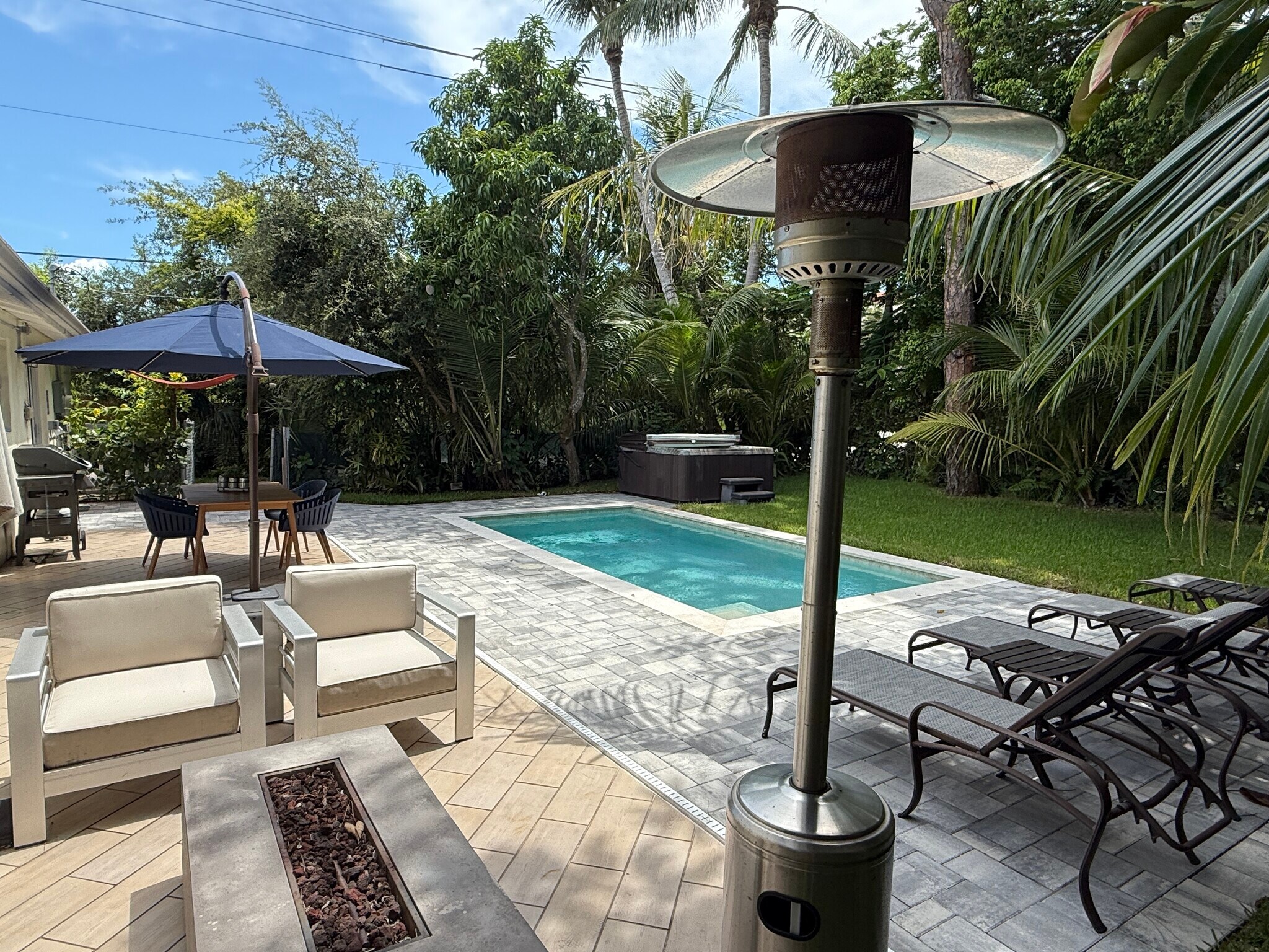 Building Photo - 465 8th St N