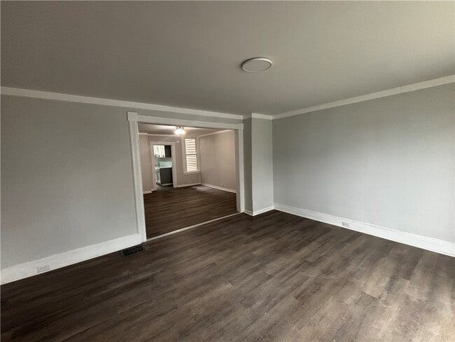 Building Photo - 622-632-632 Lewis St