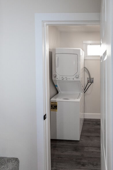 Washer/Dryer Front bathroom - 106 Ward Ave