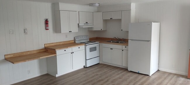 Building Photo - Forestdale Village