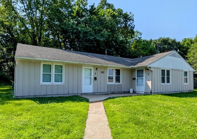 Primary Photo - 5943 Raytown Rd