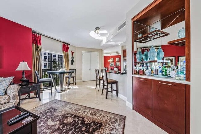 Building Photo - 2401 N Ocean Blvd