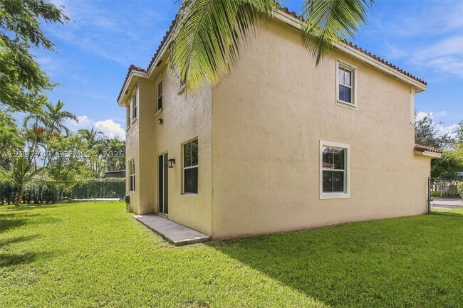 Building Photo - 16963 SW 38th St