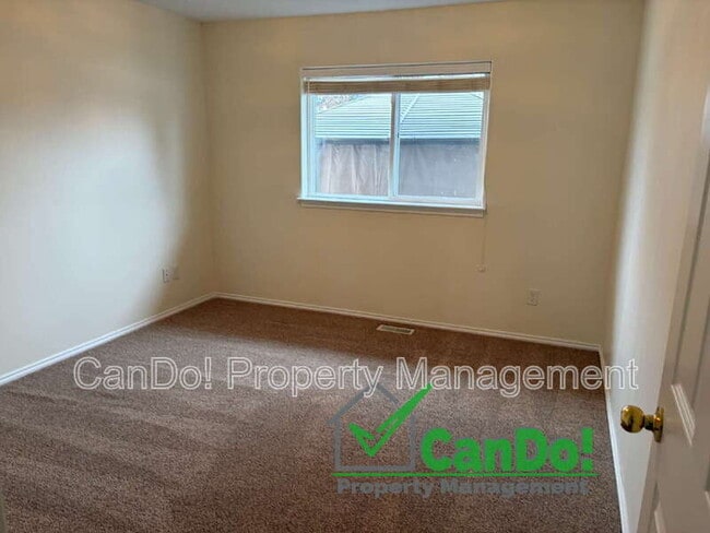 Building Photo - 2828 Linda St