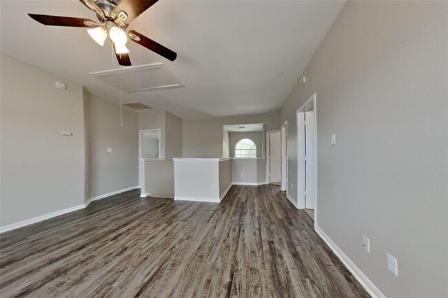 Building Photo - 21015 Kirkland Woods Dr
