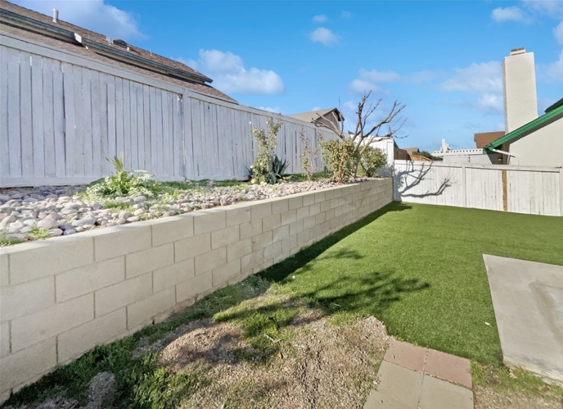 Building Photo - 12362 Highgate Ave