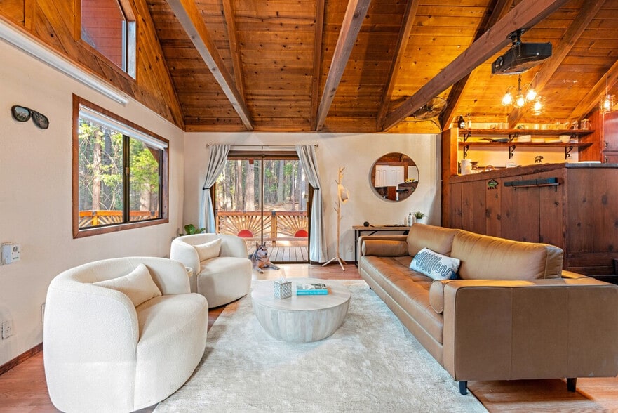 Building Photo - 30856 Thumper Dr
