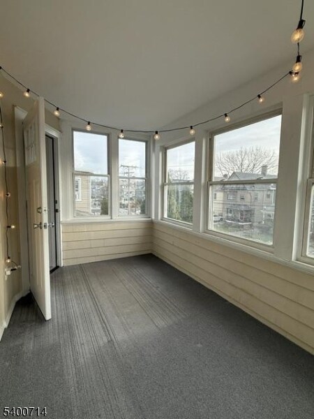 Building Photo - 42 N Willow St