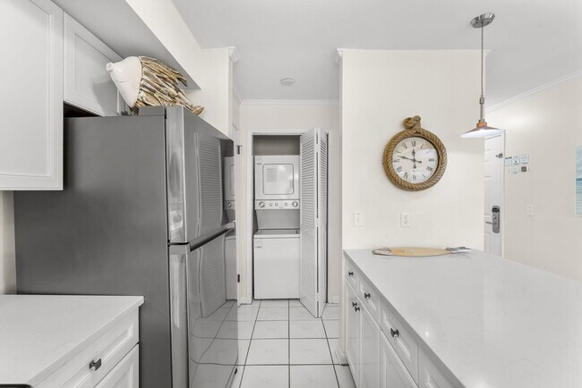 Building Photo - 913 Harbour Point Ln