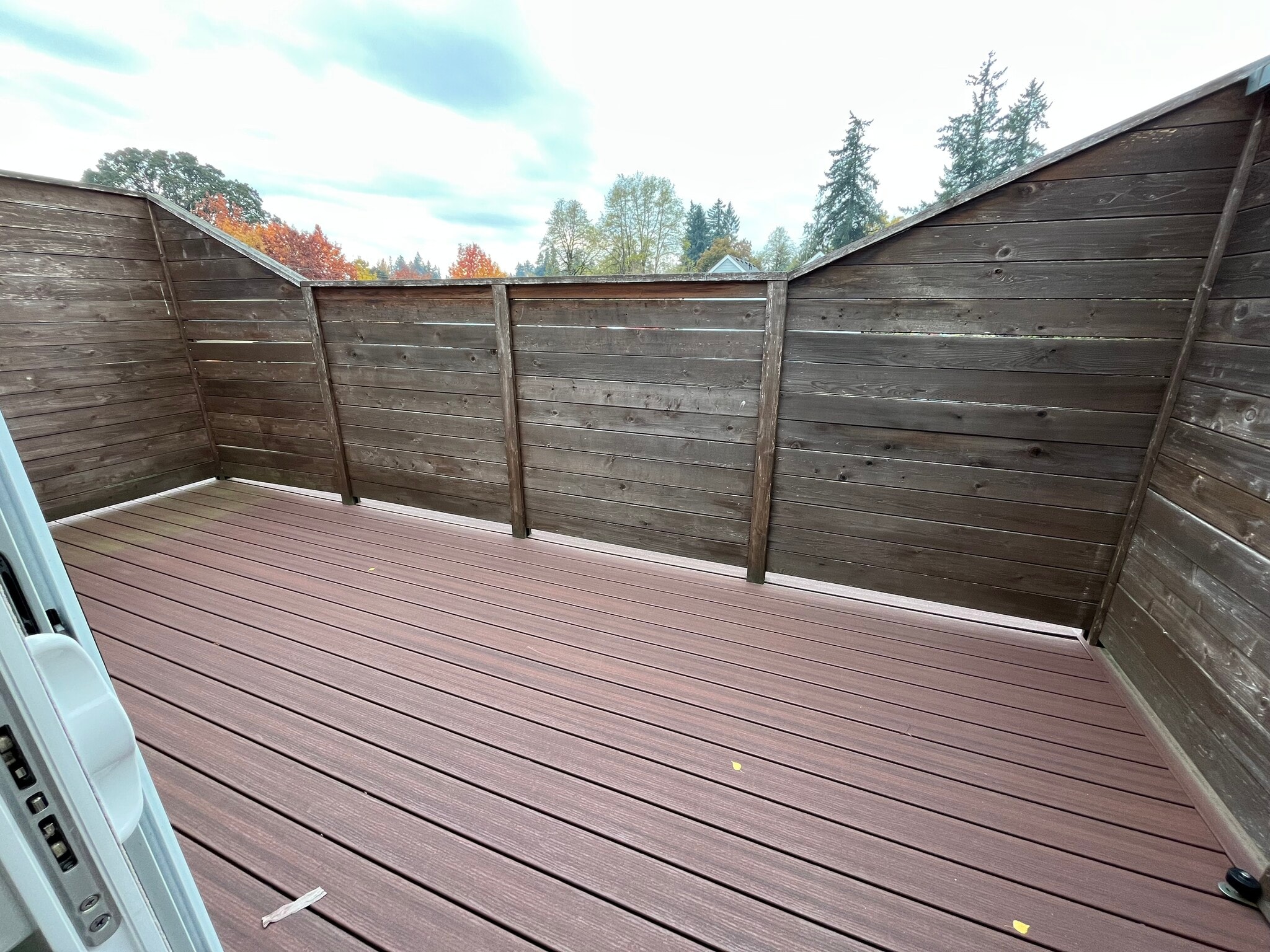 Building Photo - 607 W 1st St