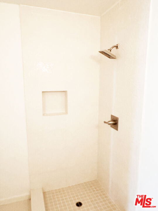 Building Photo - 4722 Park Granada