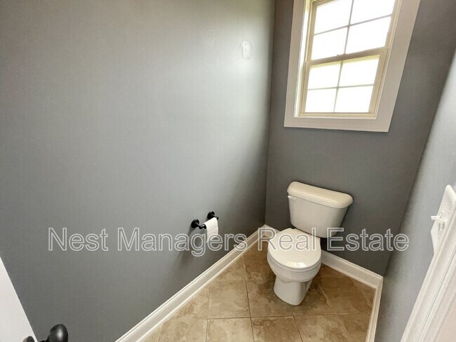 Building Photo - 4033 Hunting Path Dr