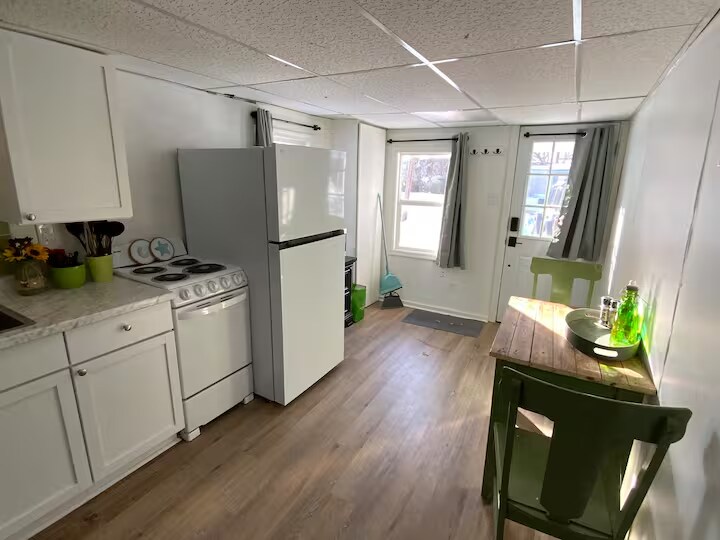 Building Photo - 115 Mckenzie St