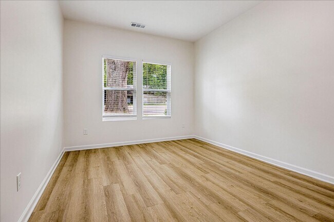 Building Photo - Stunning New Construction House in East Memphis!