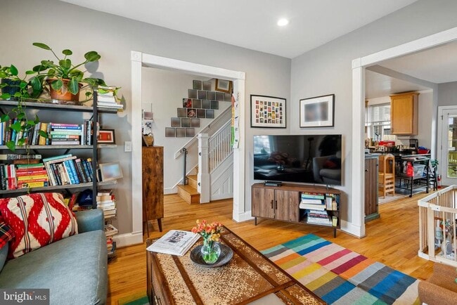 Building Photo - 1373 Quincy St NW