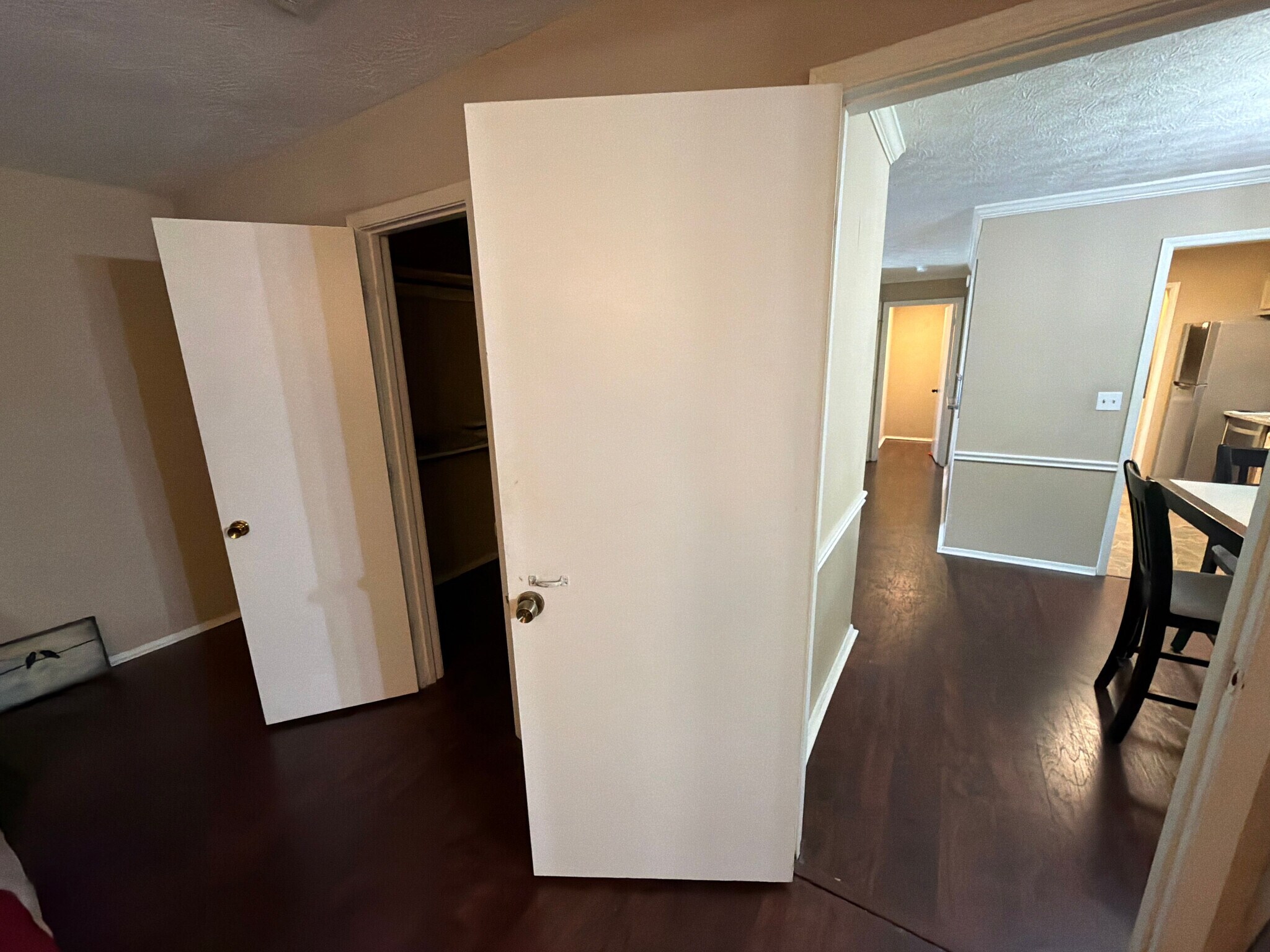 Building Photo - Room in Condo on Brockett Pl