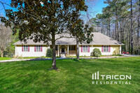 Building Photo - 115 Woodhawk Ln