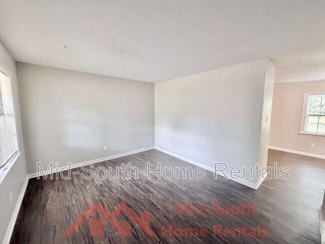 Building Photo - 3231 Harvester Ln