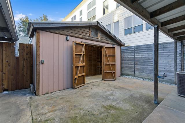 Building Photo - 1430 Hubert St