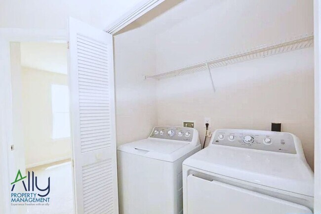 Building Photo - 2424 Pocoson Wood Ct