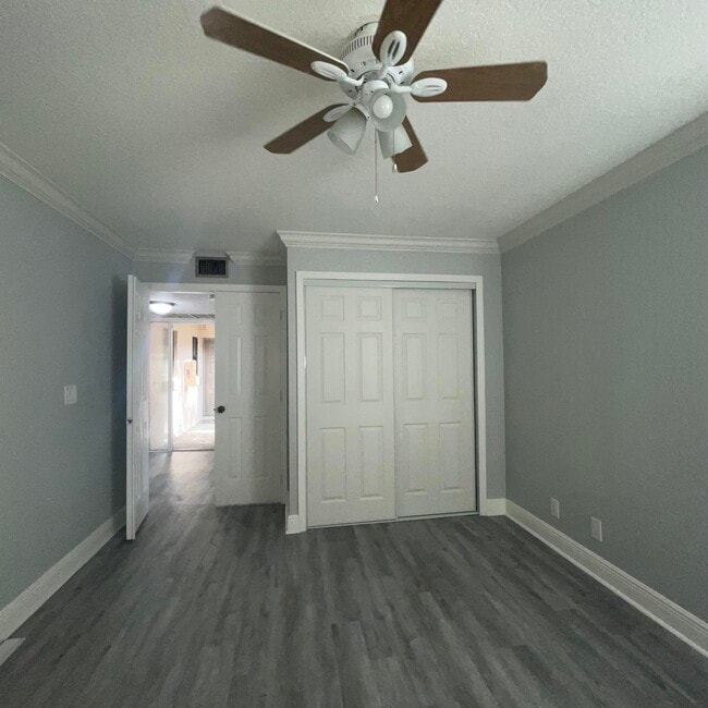 Building Photo - 3427 NW 47th Ave