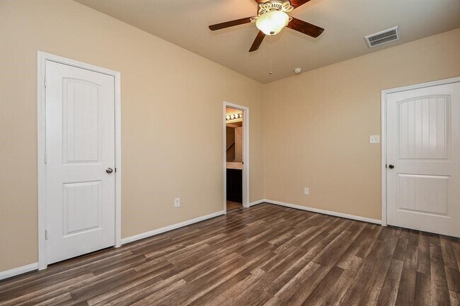 Building Photo - 19311 Vermillion Ct
