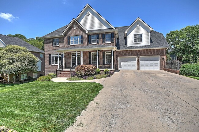 Building Photo - 9 Wayland Ct