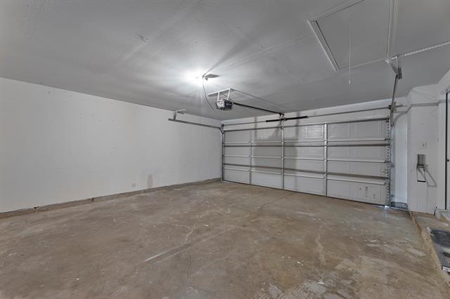 Building Photo - 5002 French Wood Dr