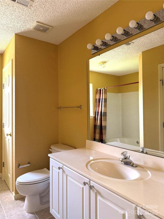 Building Photo - 8804 Clifton Meadow Dr